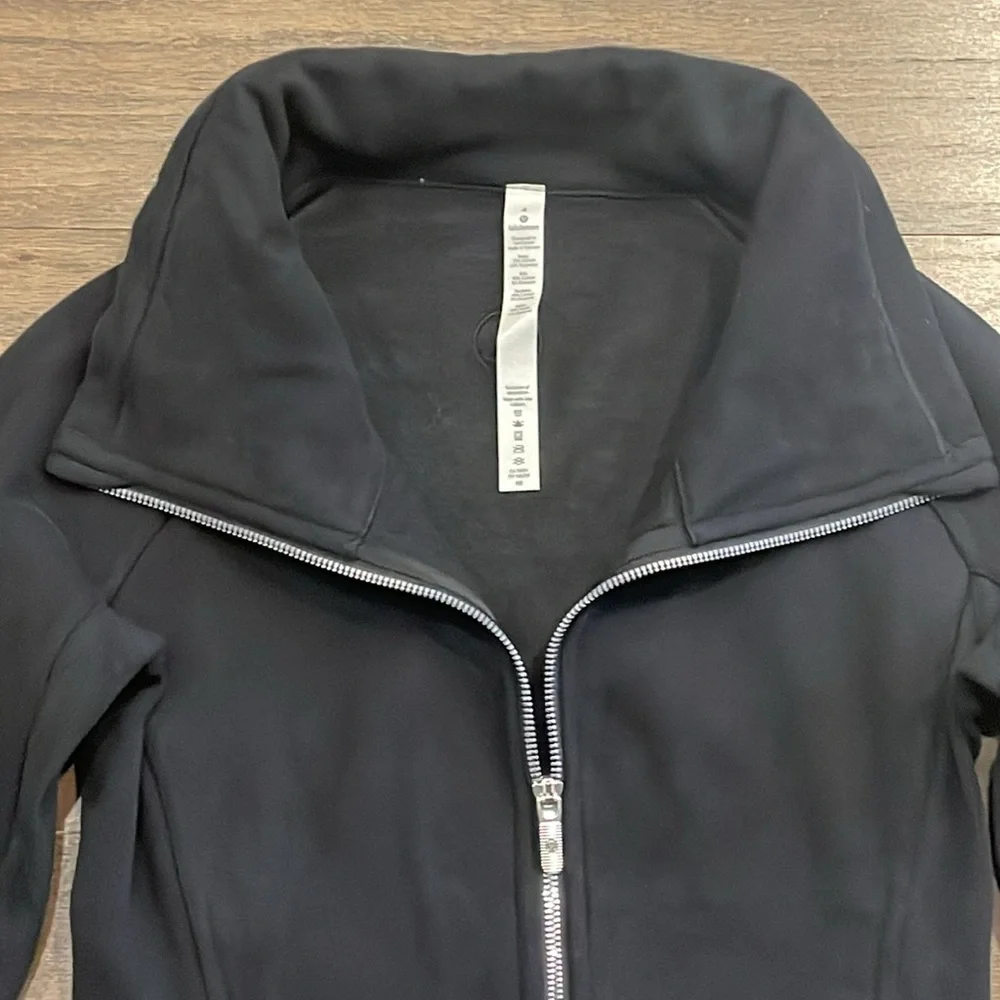 Lululemon Black Zip Up Sweatshirt - Size 4